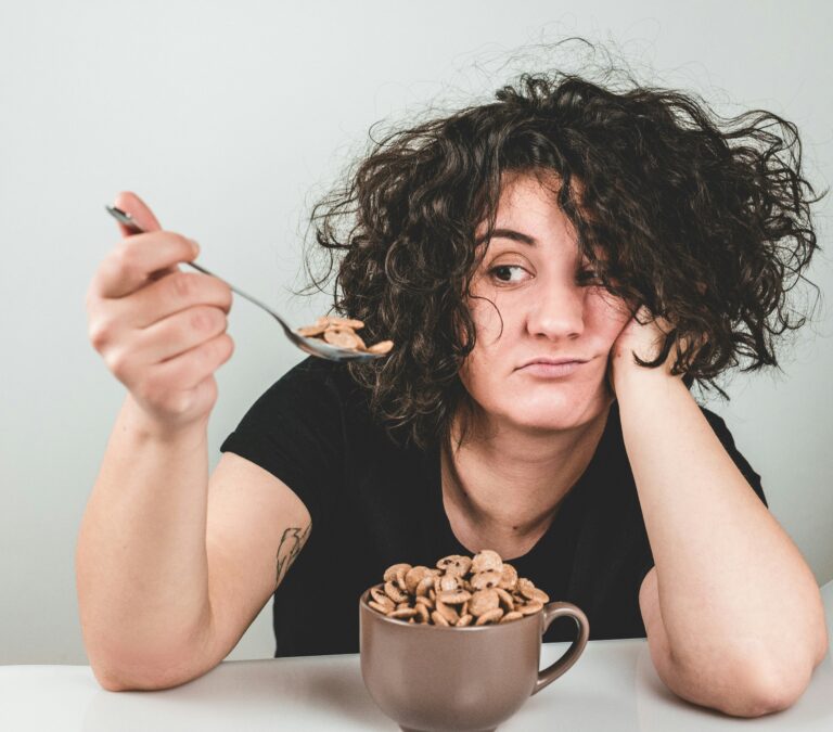 15 Signs Your Body May Be Missing Important Nutrients (And What You Can Do About It)